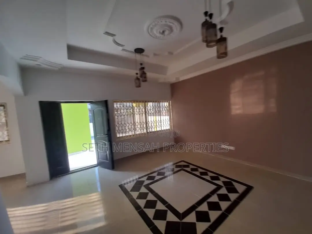 3bdrm House in Ashomang Estate for sale
