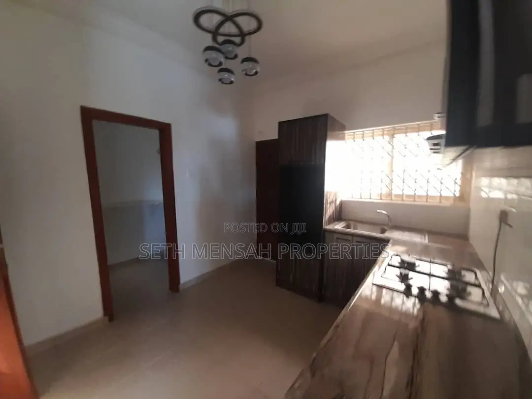 3bdrm House in Ashomang Estate for sale