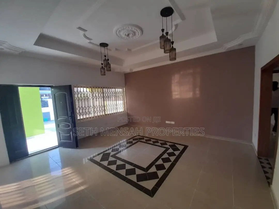 3bdrm House in Ashomang Estate for sale