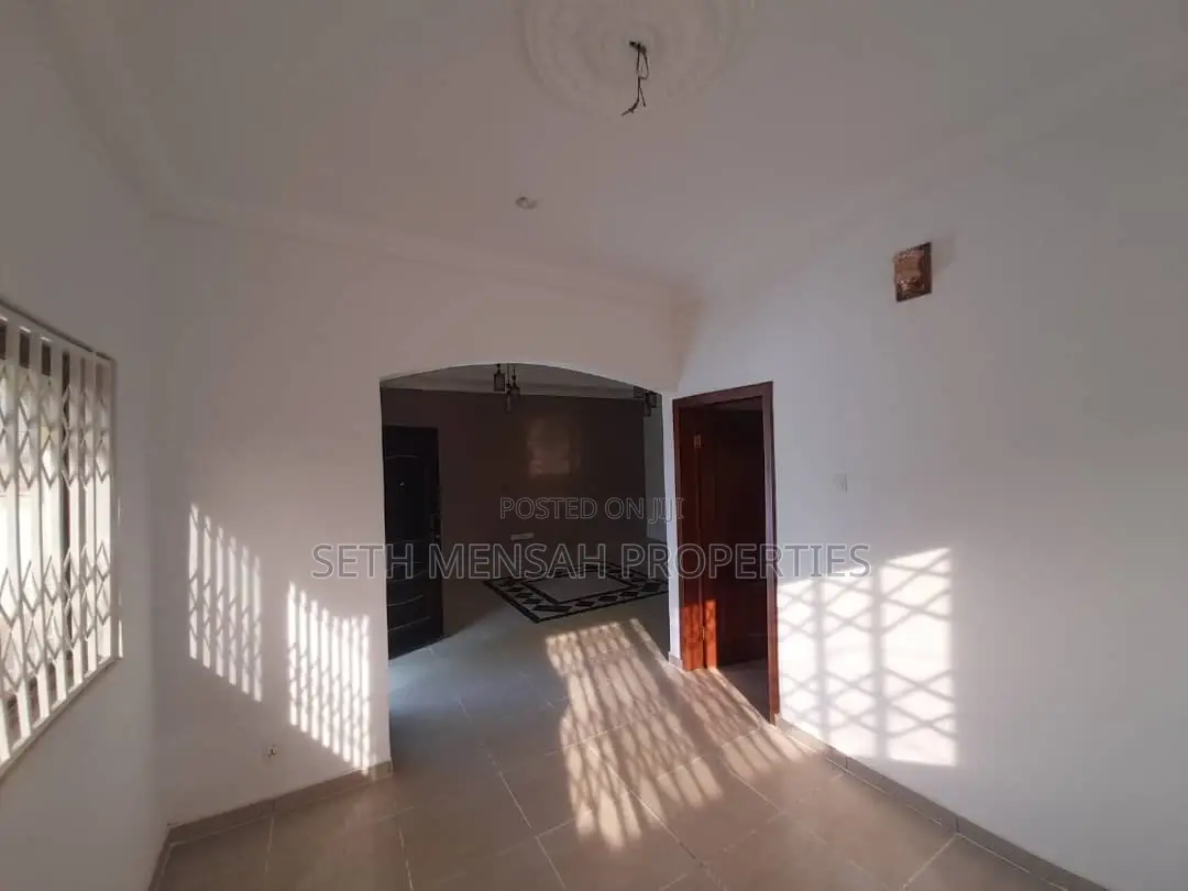 3bdrm House in Ashomang Estate for sale
