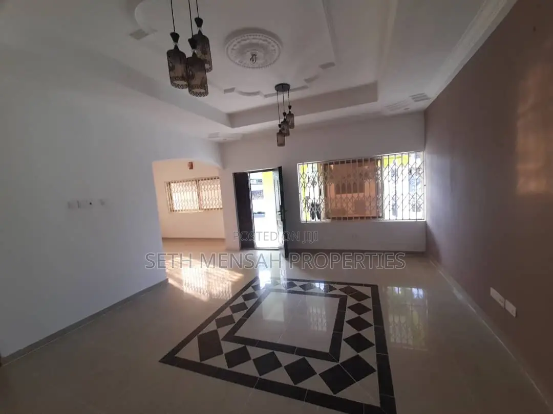 3bdrm House in Ashomang Estate for sale