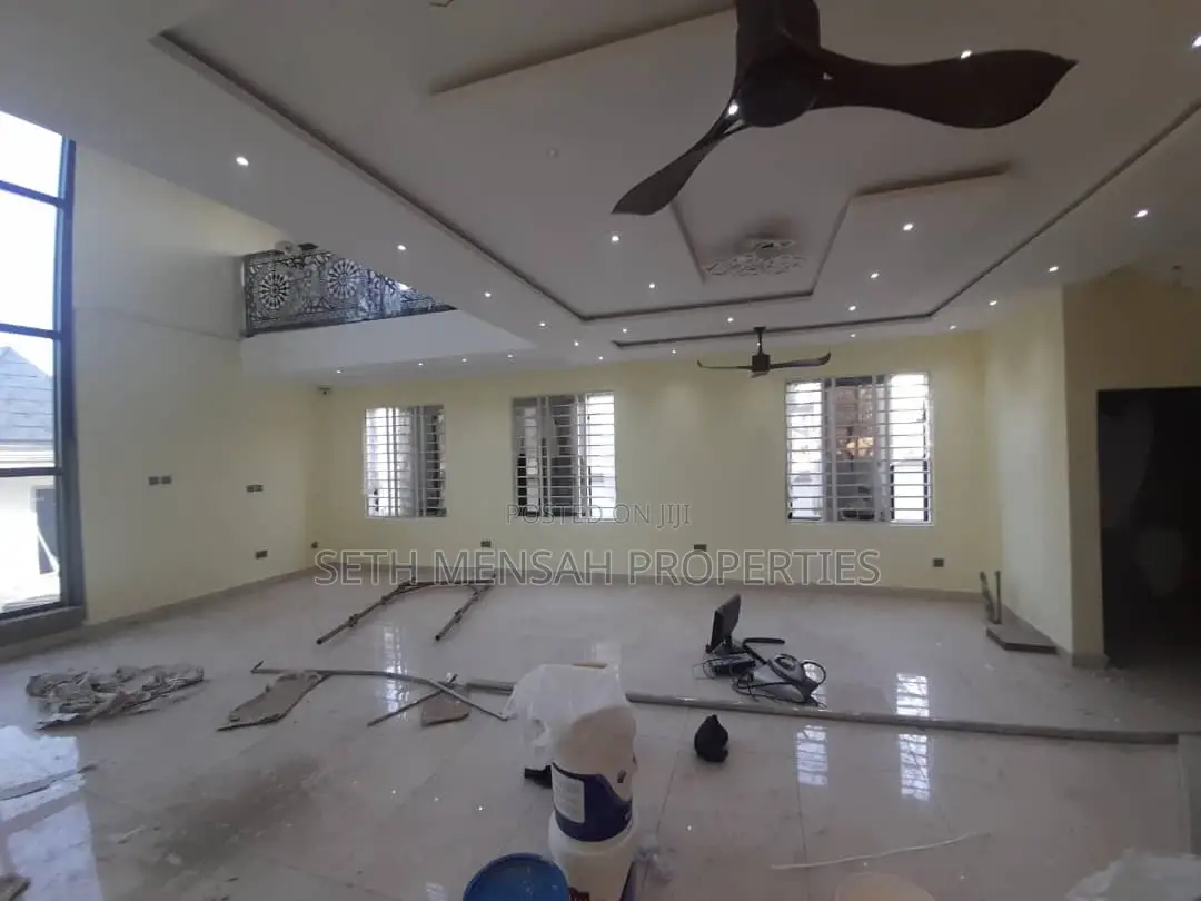 4bdrm House in Achimota for sale