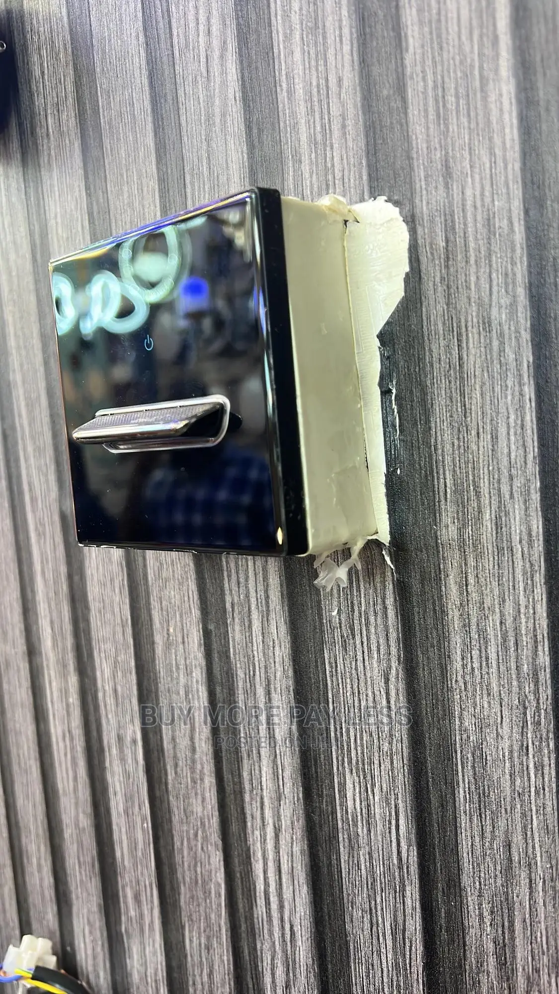 Hybrid New Shiny Black Switches and Sockets