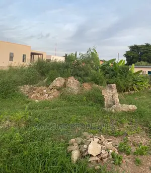 1 and Half Plot at Dzorwulu