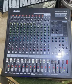 Yamaha MGP16X Mixing Console