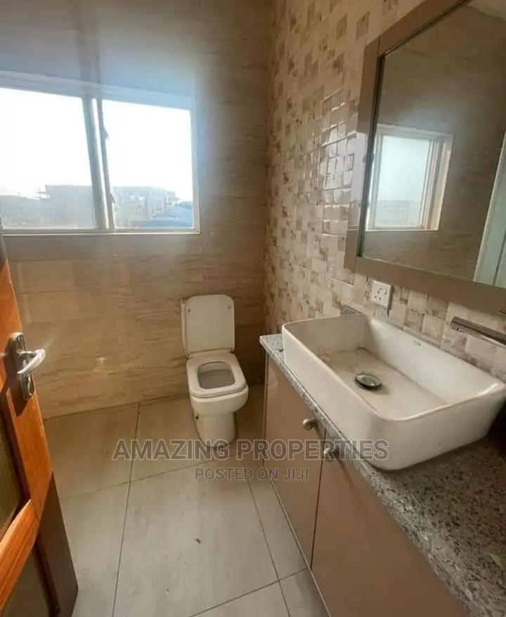 4bdrm House in East Legon for sale