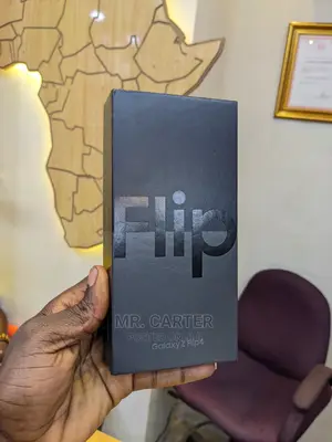 New Samsung Galaxy Z Flip4 128 GB Black