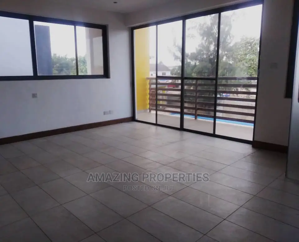 4bdrm Townhouse / Terrace in Abelemkpe for rent