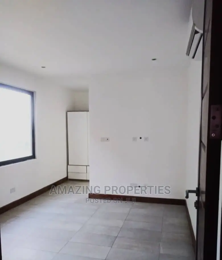 4bdrm Townhouse / Terrace in Abelemkpe for rent