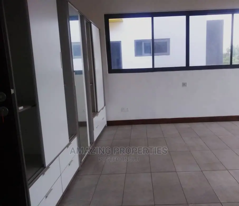 4bdrm Townhouse / Terrace in Abelemkpe for rent