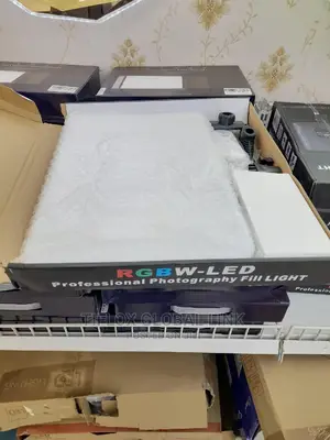 Rgb W-led Studio Light