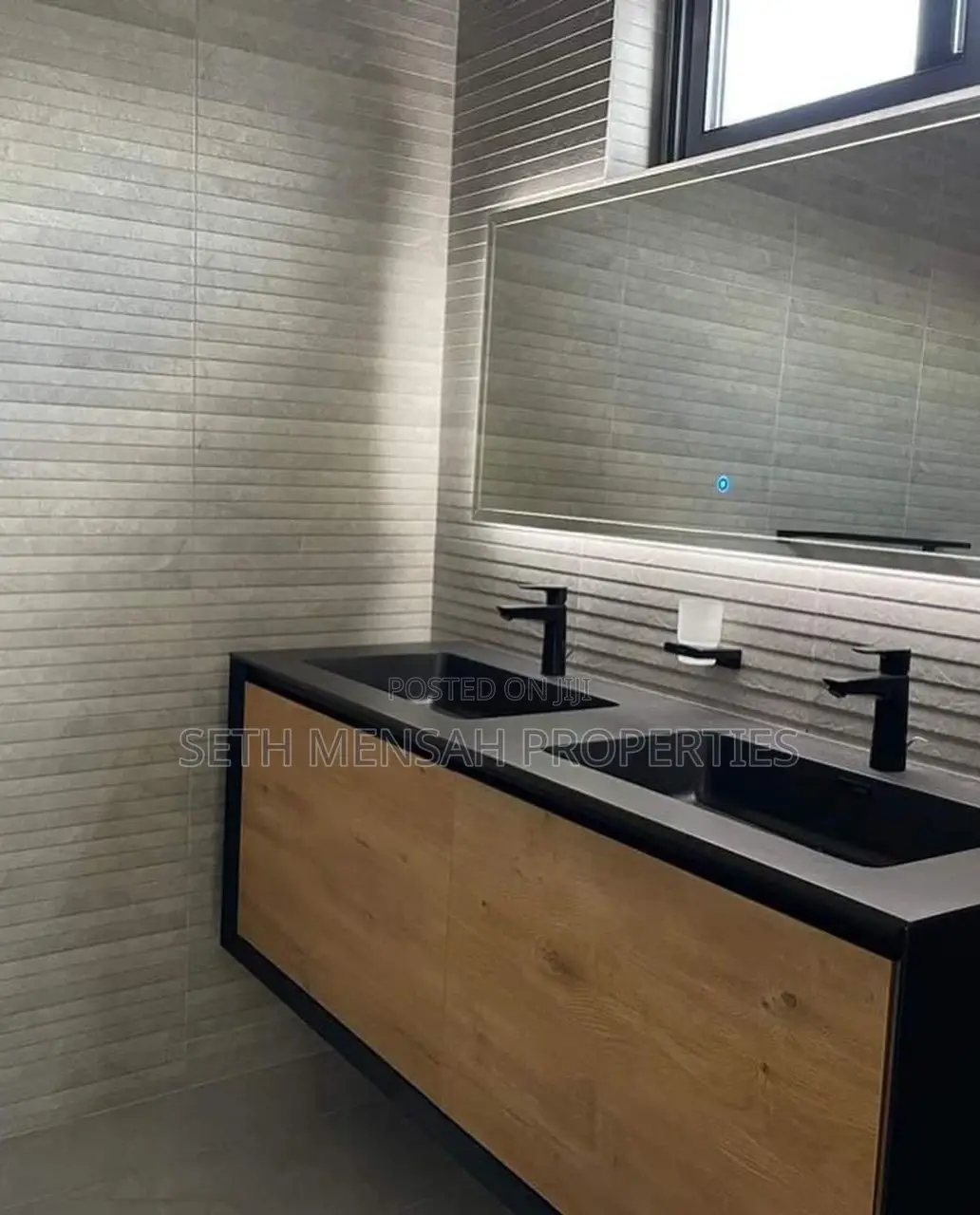 Furnished 3bdrm Townhouse / Terrace in Dzorwulu for rent