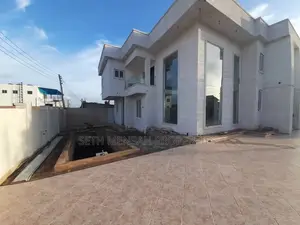 5bdrm House in North Legon for sale