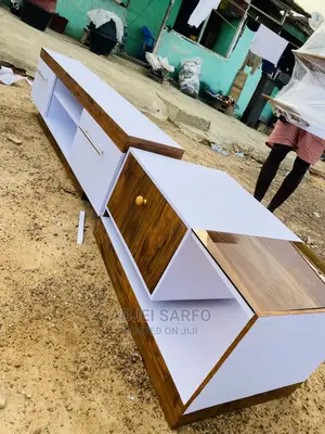 Original Tv Stand With Quality Centre Table