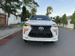 Toyota Fortuner 2.7 AWD 2016 White