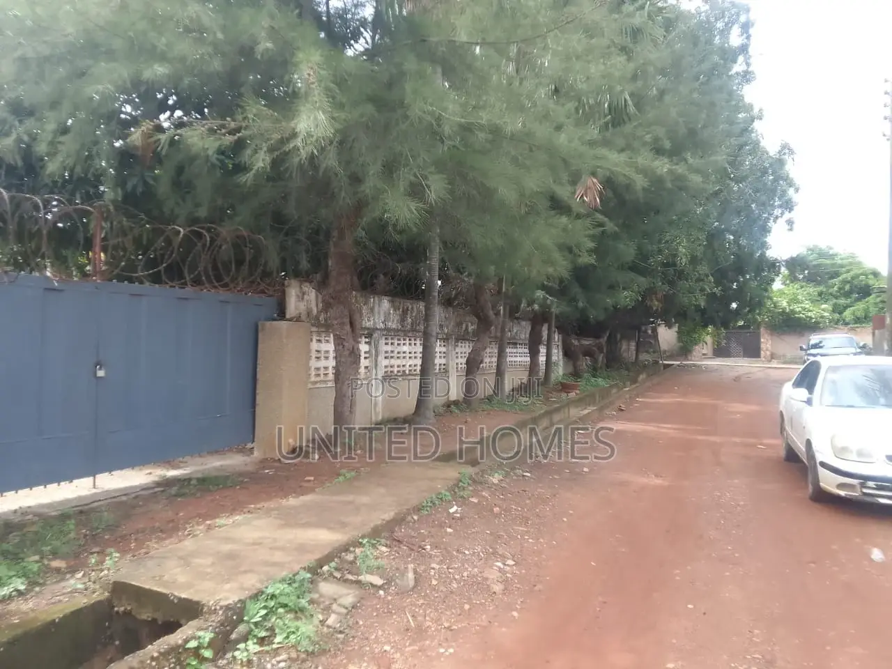 Achimota 4 Plot With Old House for Sale
