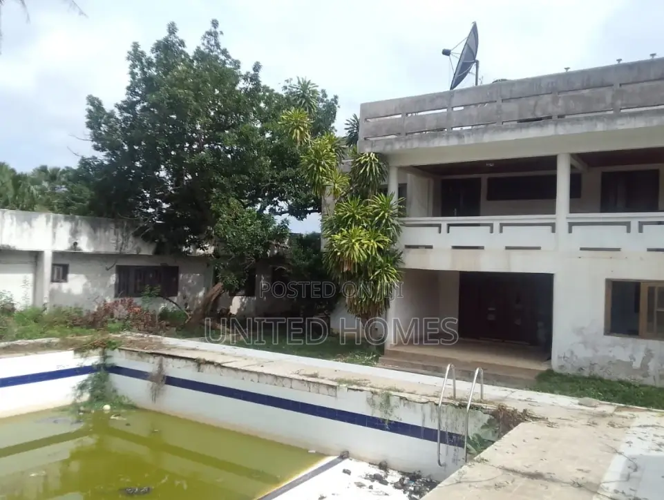 Achimota 4 Plot With Old House for Sale