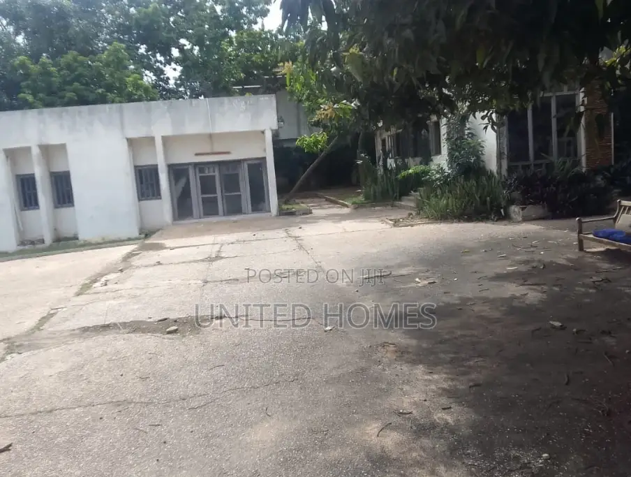 Achimota 4 Plot With Old House for Sale