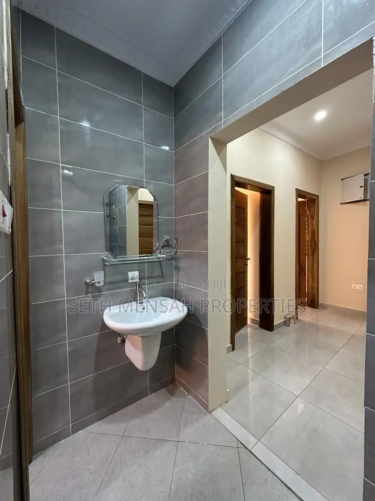 4bdrm House in Skm, Pillar 2 for rent