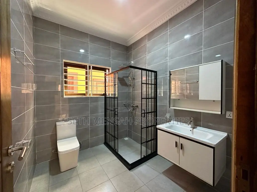 4bdrm House in Skm, Pillar 2 for rent