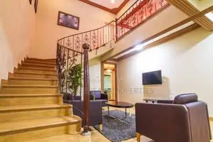 Furnished 5bdrm House in Skm, Adjiriganor for sale