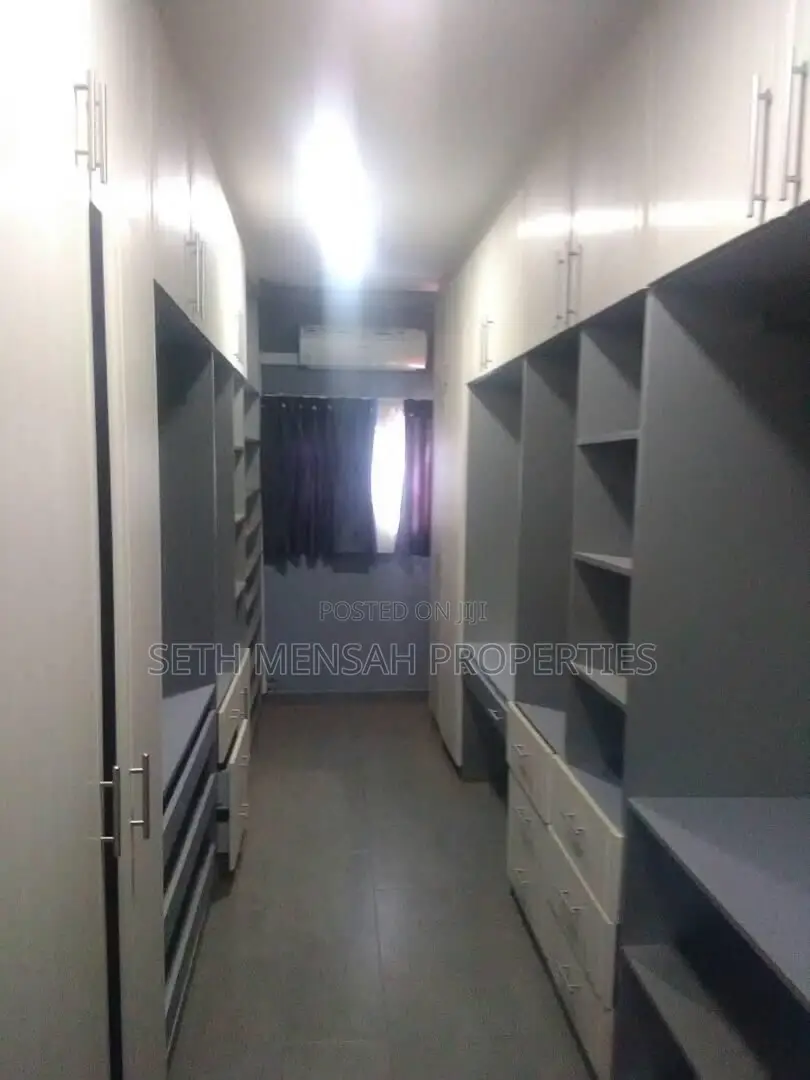 Furnished 5bdrm House in Skm, Adjiriganor for sale
