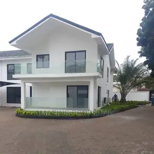 4bdrm Townhouse / Terrace in Cantonments for rent