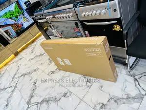 Dynamic Crystal Display UHD Smart 43”Bu8072 Samsung