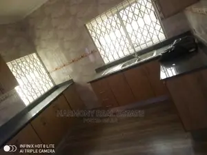 6bdrm House in Dzorwulu for sale
