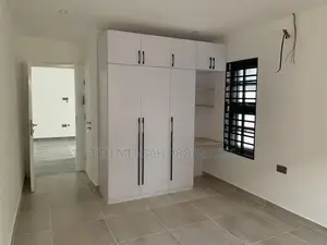 3bdrm House in Skm, Ghana Flag for sale
