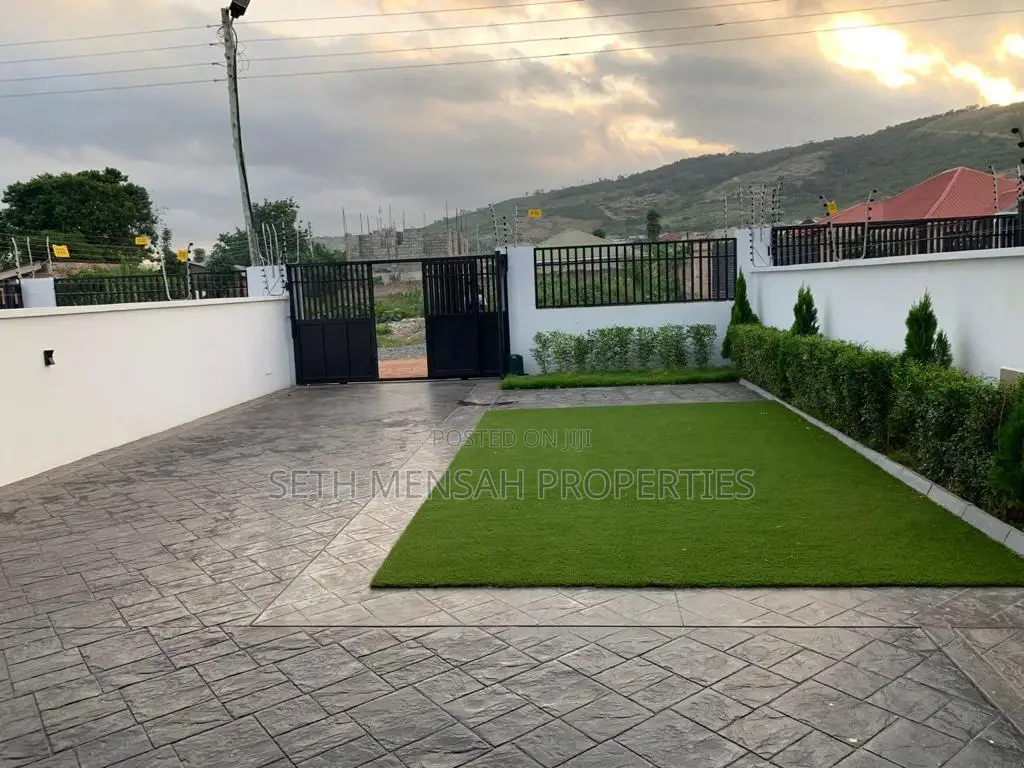 3bdrm House in Skm, Ghana Flag for sale