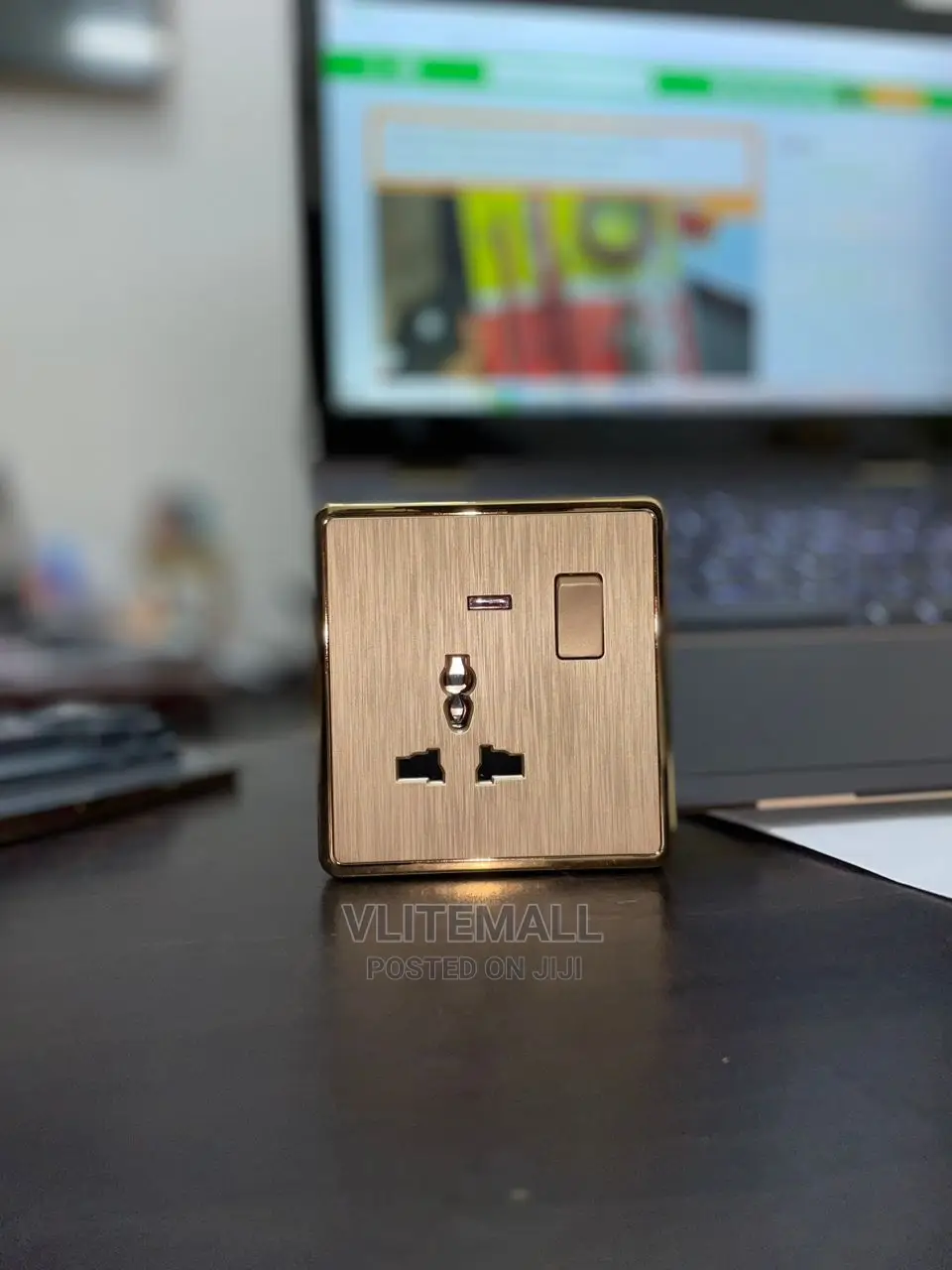 Gold Single Socket