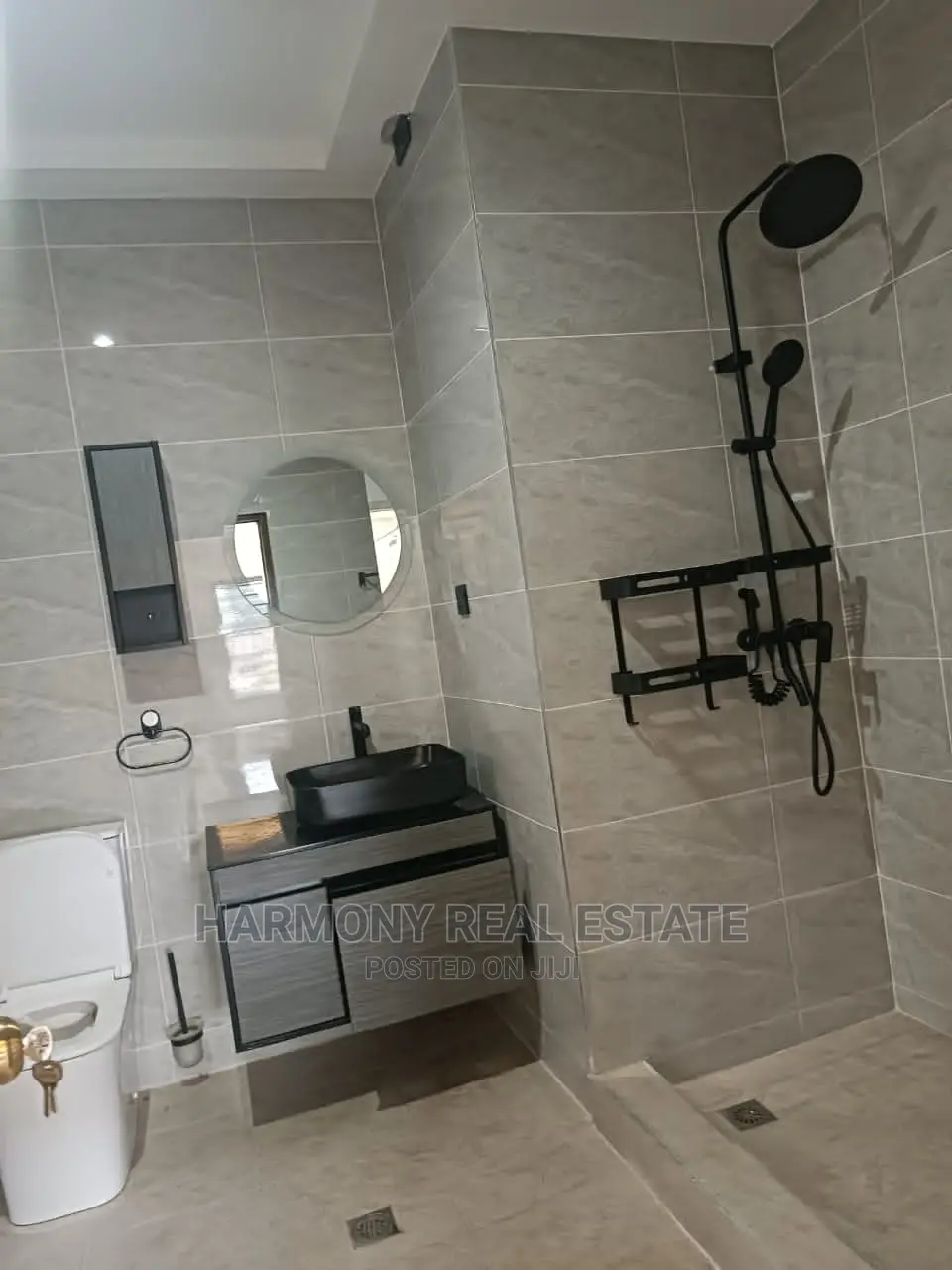 5bdrm House in West Legon for rent
