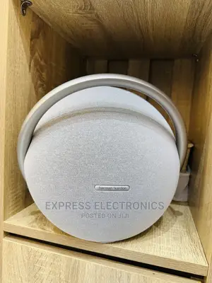 High Quality Sleek Onyx 7 Studio Speaker