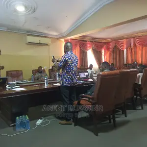 Projector(Gh400) + Screen(Gh200) Rentals in Tema and Accra