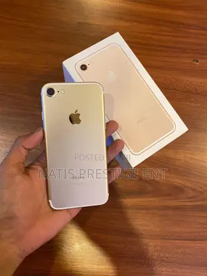 New Apple iPhone 7 32 GB Gold