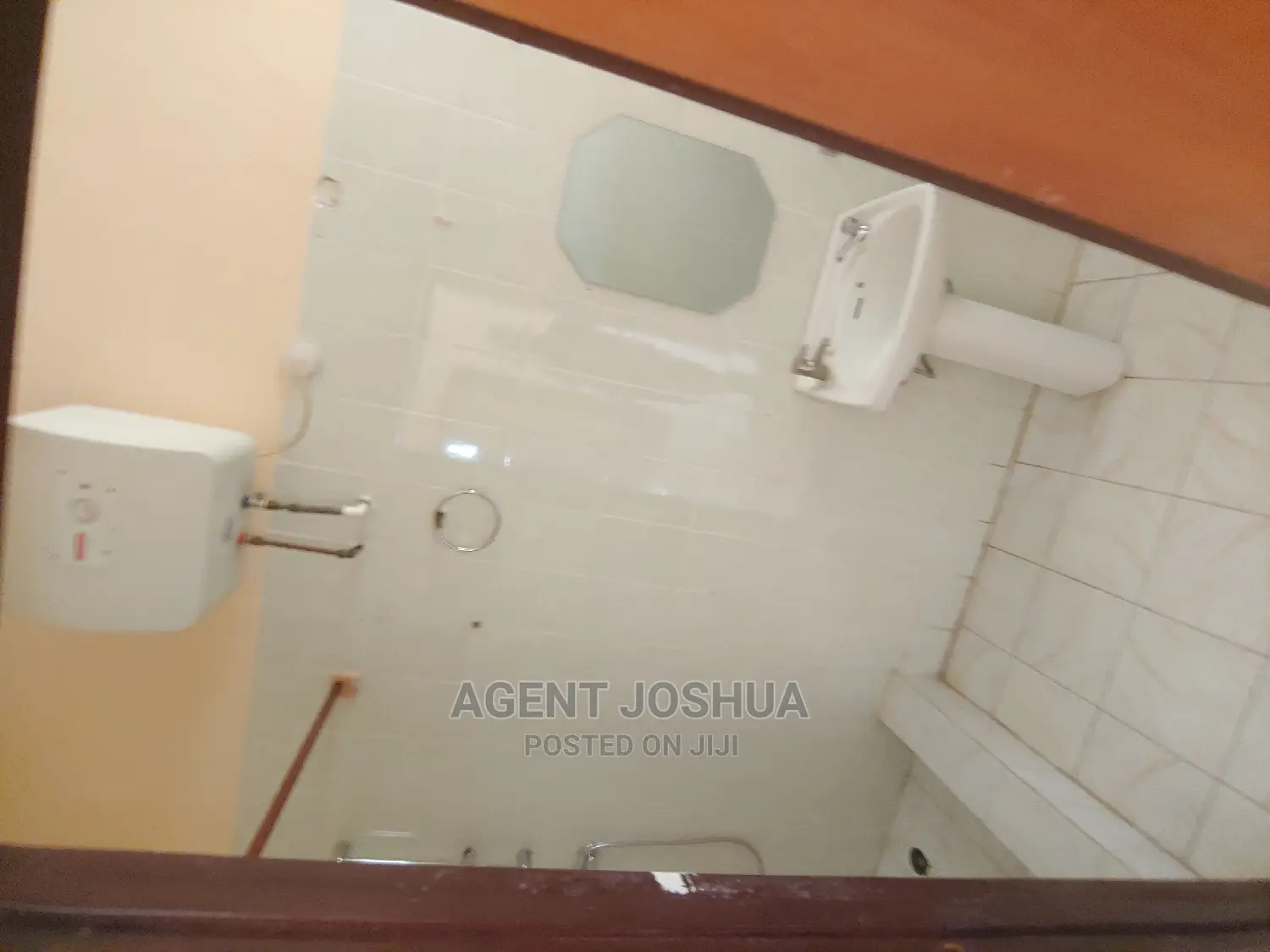 5bdrm House in Manet Court Estate, Spintex for rent
