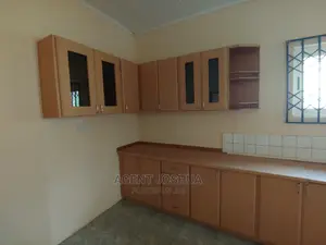 5bdrm House in Manet Court Estate, Spintex for rent