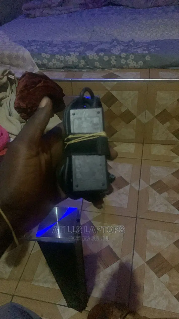 Hp Blue Pin Charger 3.34amps , 65watts