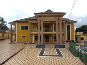 8bdrm House in Star Gate Properties, Kumasi Metropolitan for sale