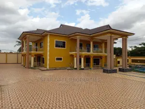 8bdrm House in Star Gate Properties, Kumasi Metropolitan for sale