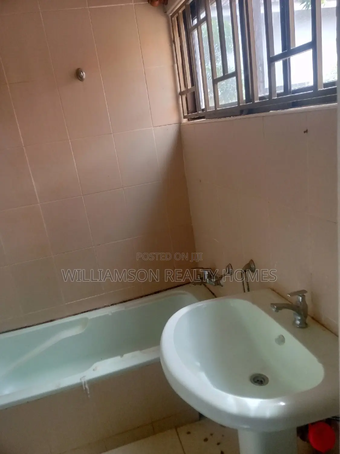 3bdrm House in Devtraco Estate, Spintex for rent