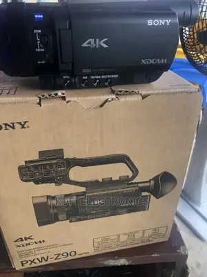 Compact Camcorder With Exmor RS CMOS Sensor Sony PXW-Z90