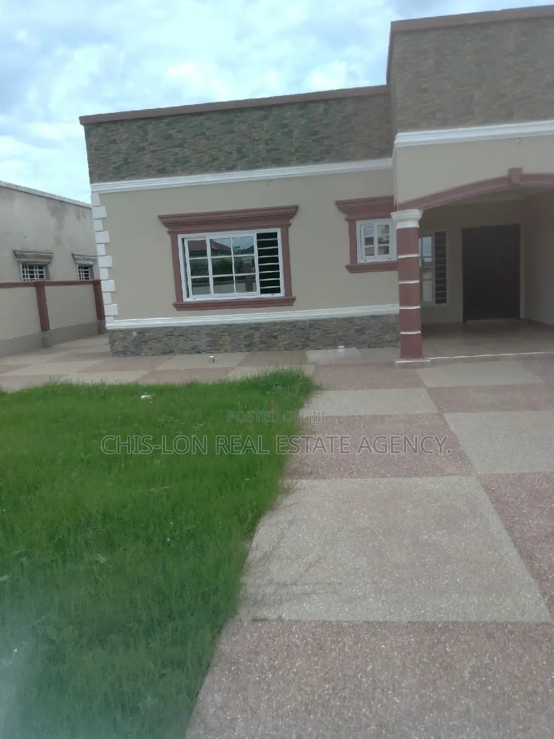 3bdrm House in Tuba Kasoa. for sale