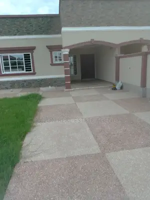 3bdrm House in Tuba Kasoa. for sale