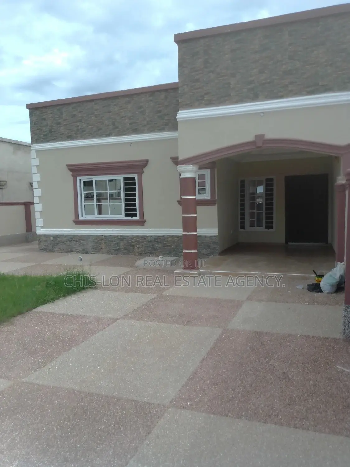 3bdrm House in Tuba Kasoa. for sale