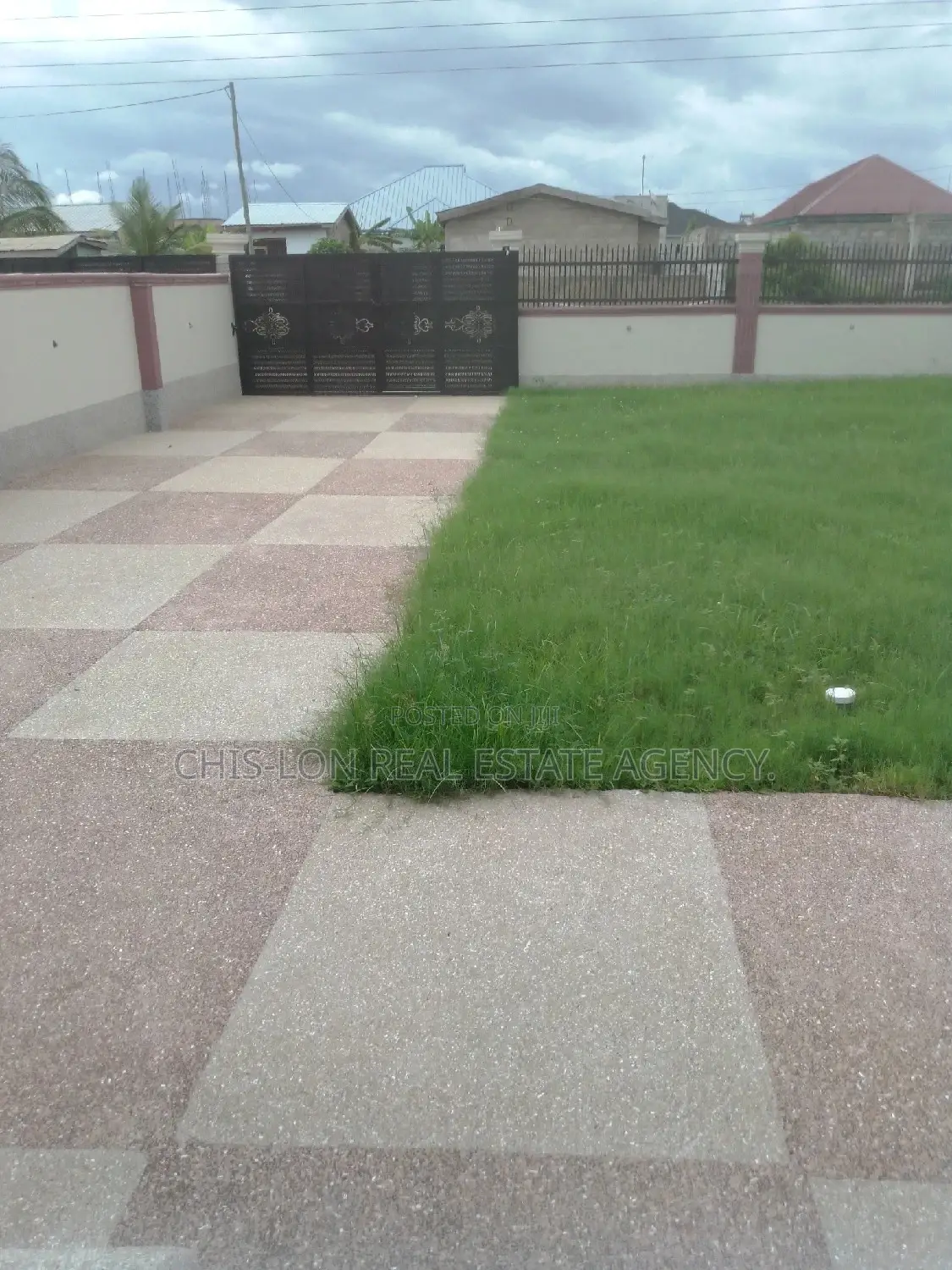 3bdrm House in Tuba Kasoa. for sale