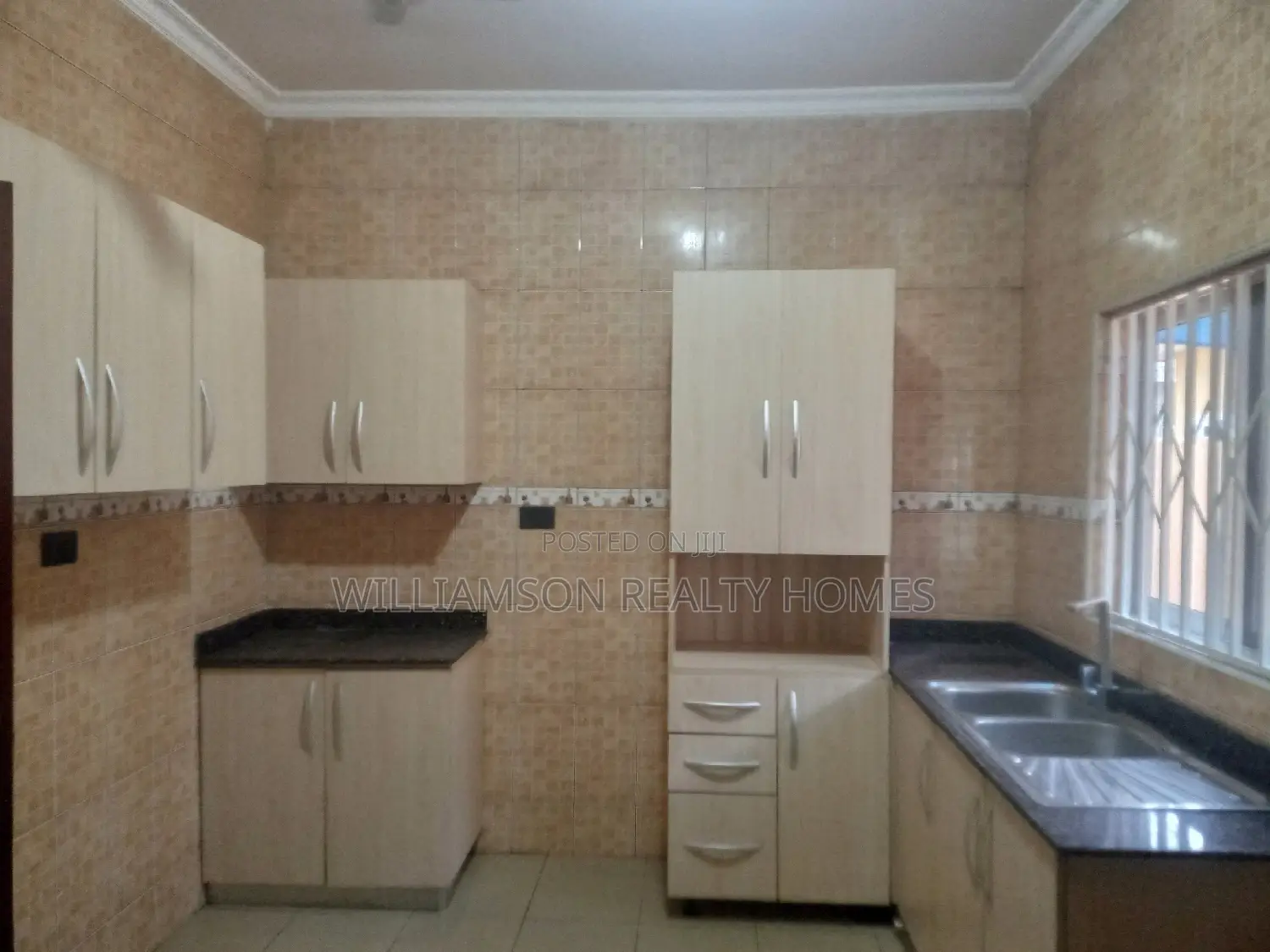 Furnished 3bdrm House in Hfc Estate, Spintex for rent