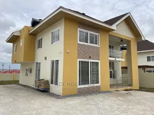 4bdrm House in Lakeside for sale