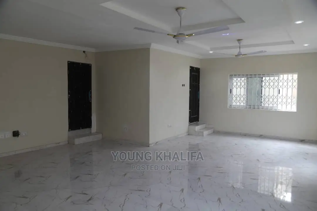 3bdrm House in Ahenfie Estate, Opeikuma for sale